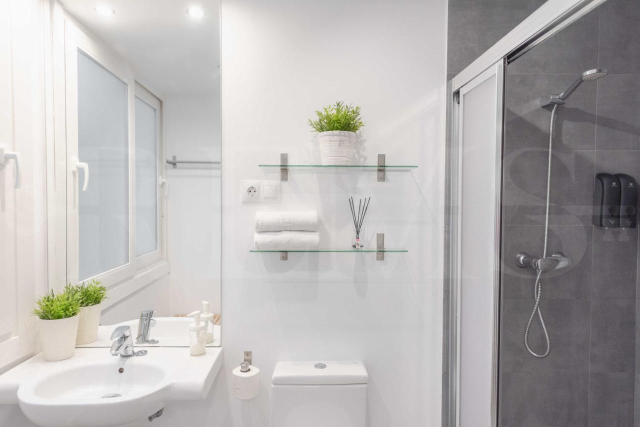 Appartamento Cosy Flat With Private Balcony - Historic Center By Rems