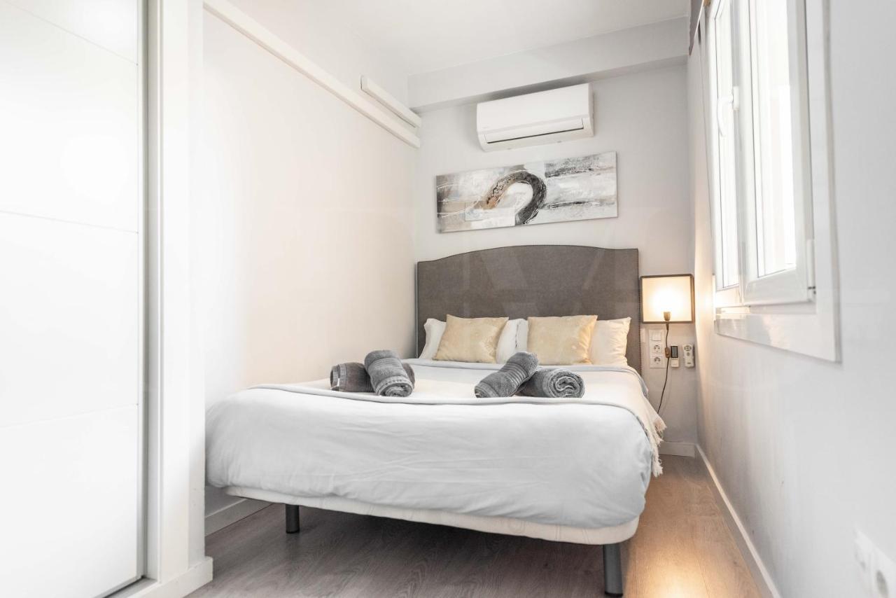 Appartamento Cosy Flat With Private Balcony - Historic Center By Rems *